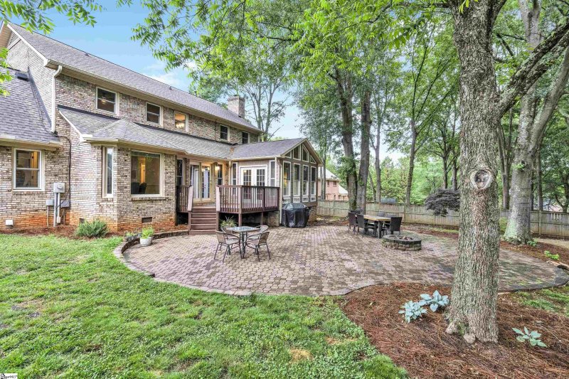 Property image 2 at 273 Creekridge Drive, Spartanburg, SC 29301