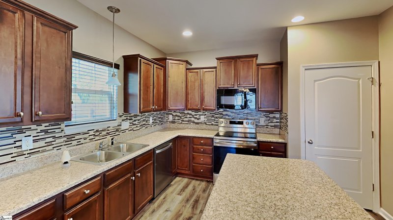 Property image 2 at 204 Dayside Court, Greer, SC 29651