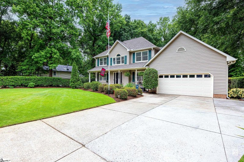 Property image 3 at 105 Wappoo Lane, Taylors, SC 29687-4153