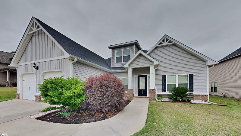 808 E Holloway Drive