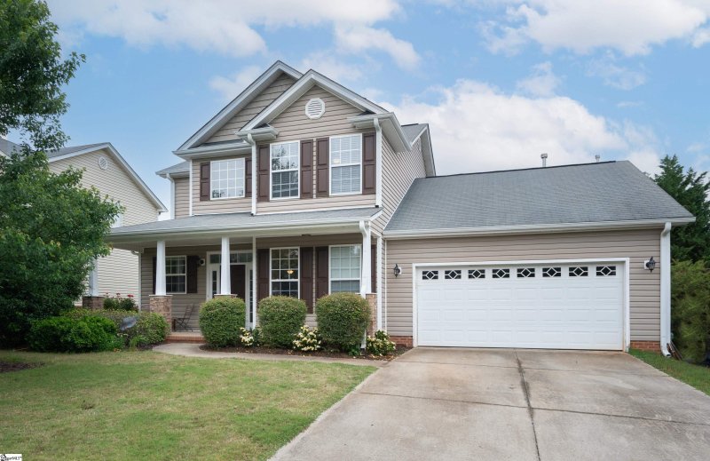 Property image 2 at 16 Whitethorn Lane, Greenville, SC 29607