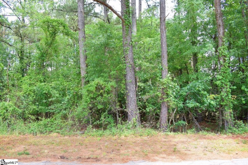 Property image 2 at 113 Leon Drive, Anderson, SC 29624