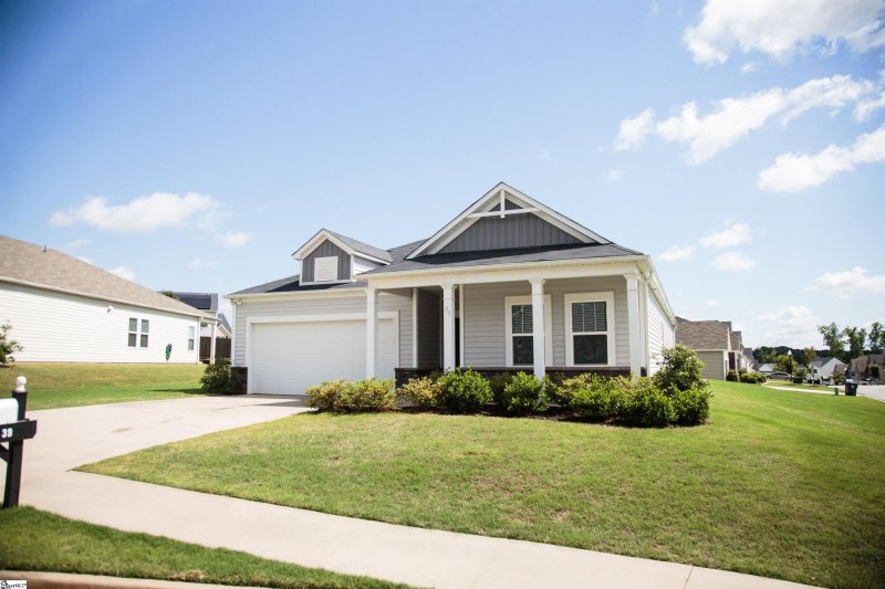 Property image 2 at 39 Larson Drive, Simpsonville, SC 29681