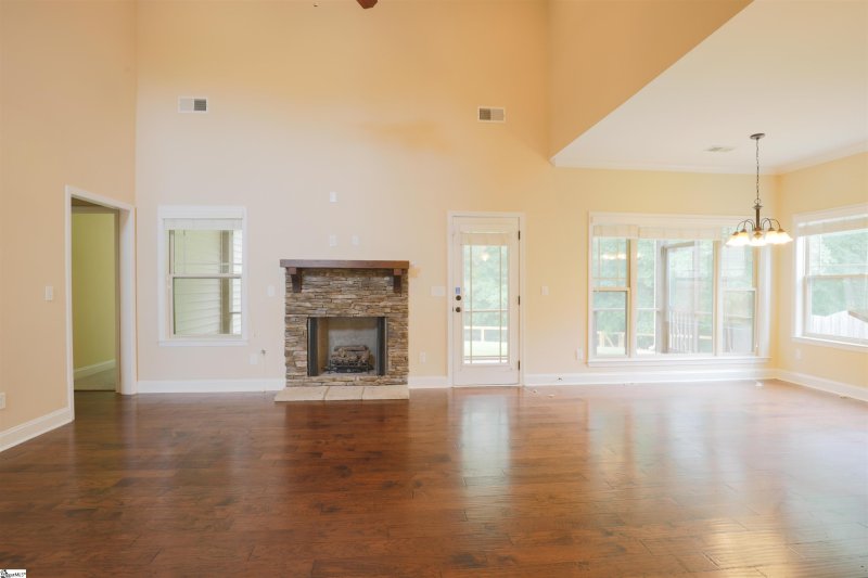 Property image 5 at 229 Brenleigh Court, Simpsonville, SC 29680