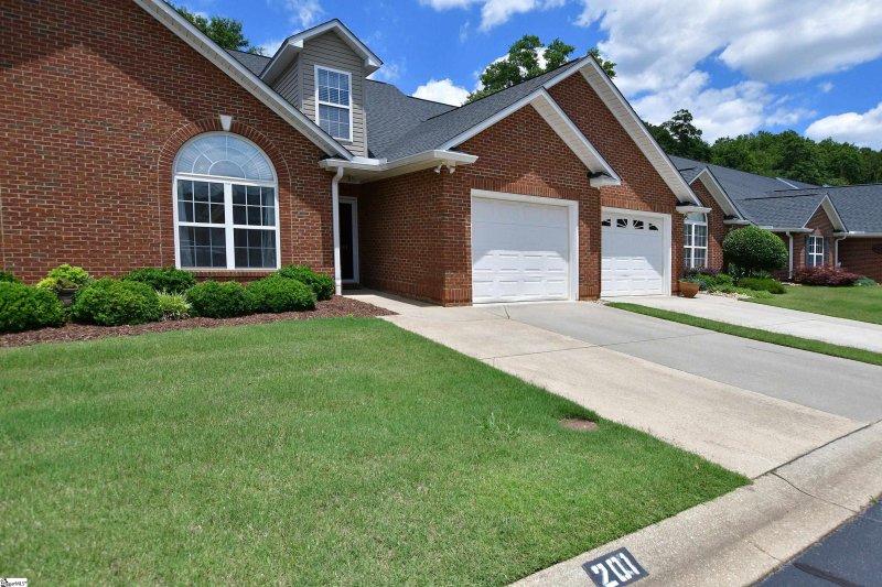 Property image 2 at 201 Dove Haven Drive, Simpsonville, SC 29681