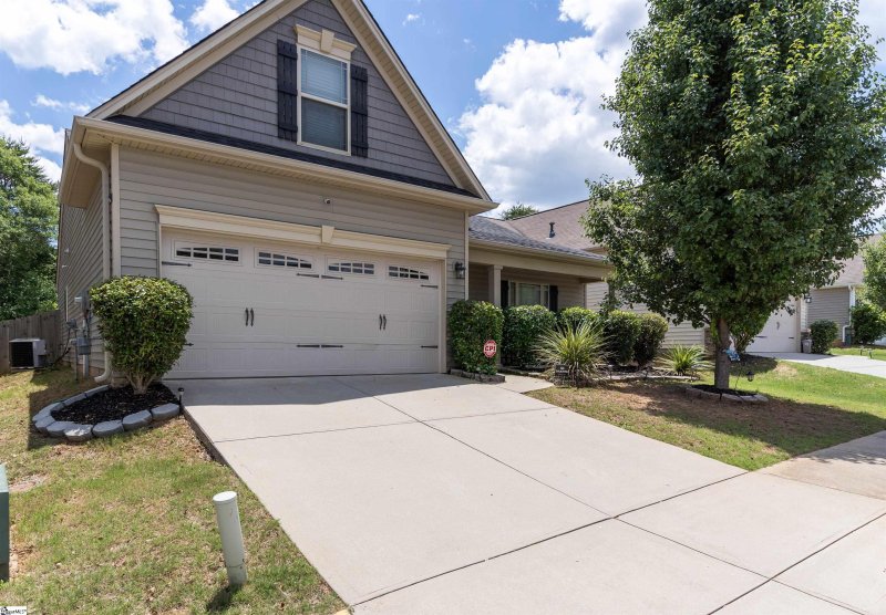 Property image 2 at 160 Portland Falls Drive, Simpsonville, SC 29680