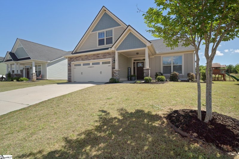 17 Bishop Lake Way