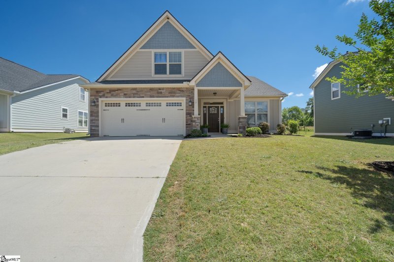Property image 2 at 17 Bishop Lake Way, Taylors, SC 29687