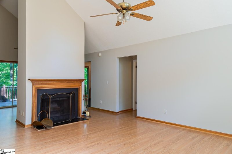 Property image 3 at 1401 Winding Way, Taylors, SC 29687