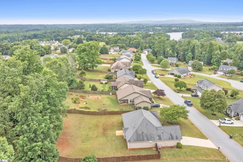Property image 4 at 23 Flowerwood Drive, Greer, SC 29651