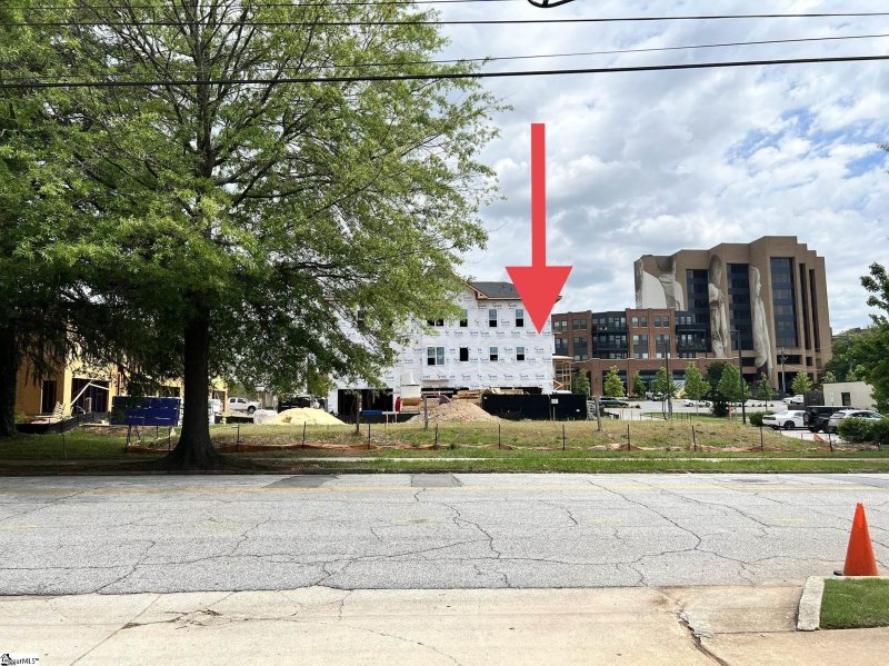 Property image 3 at 122 Hampton Avenue, Greenville, SC 29601