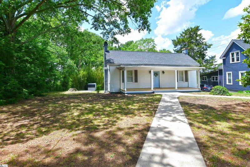 Property image 4 at 406 S 5th Street, Easley, SC 29640