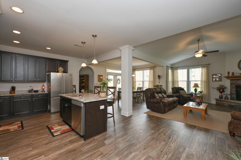 Property image 5 at 29 Bishop Lake Way, Taylors, SC 29687