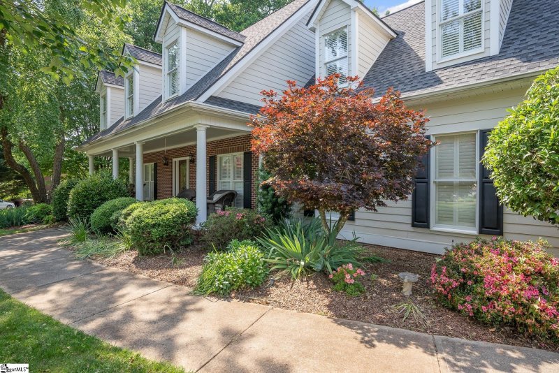 Property image 3 at 1 Craigmillar Place, Greer, SC 29650