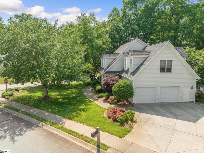 Property image 5 at 1 Craigmillar Place, Greer, SC 29650