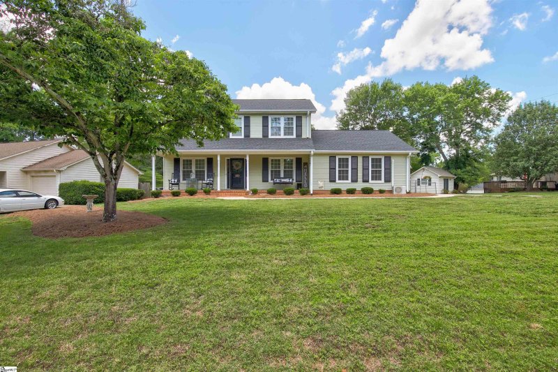 Property image 2 at 807 Powderhorn Road, Simpsonville, SC 29681