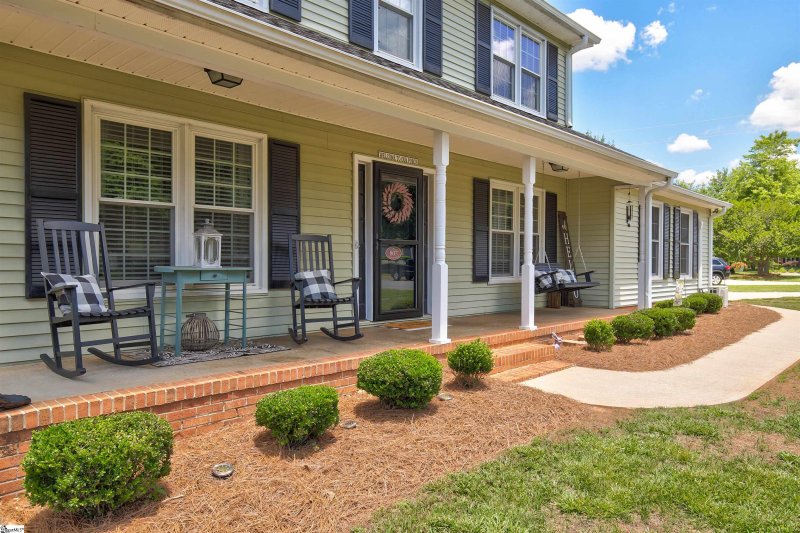 Property image 5 at 807 Powderhorn Road, Simpsonville, SC 29681