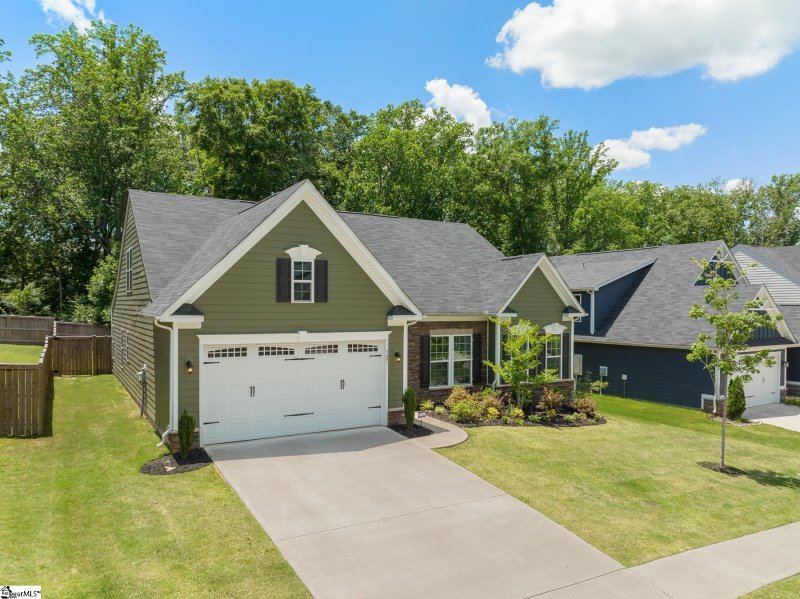 Property image 3 at 507 Briar Oaks Lane, Simpsonville, SC 29681