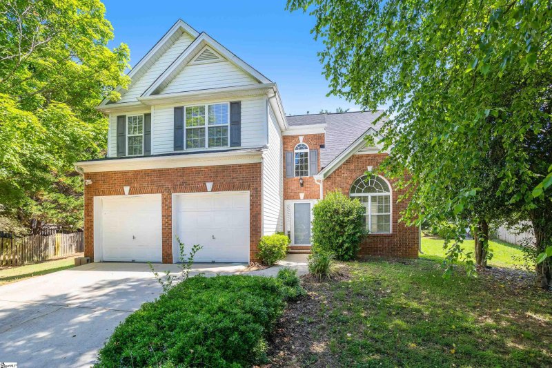 Property image 2 at 6 Wheat Cressing Court, Greenville, SC 29607