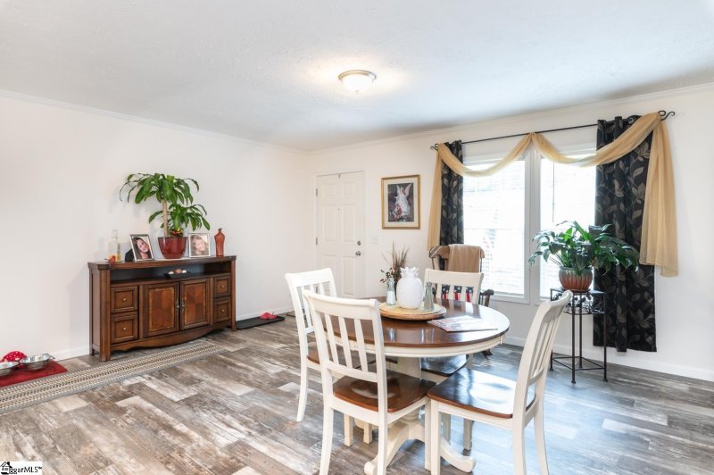 Property image 3 at 142 Sir Lancelot Drive, Piedmont, SC 29673