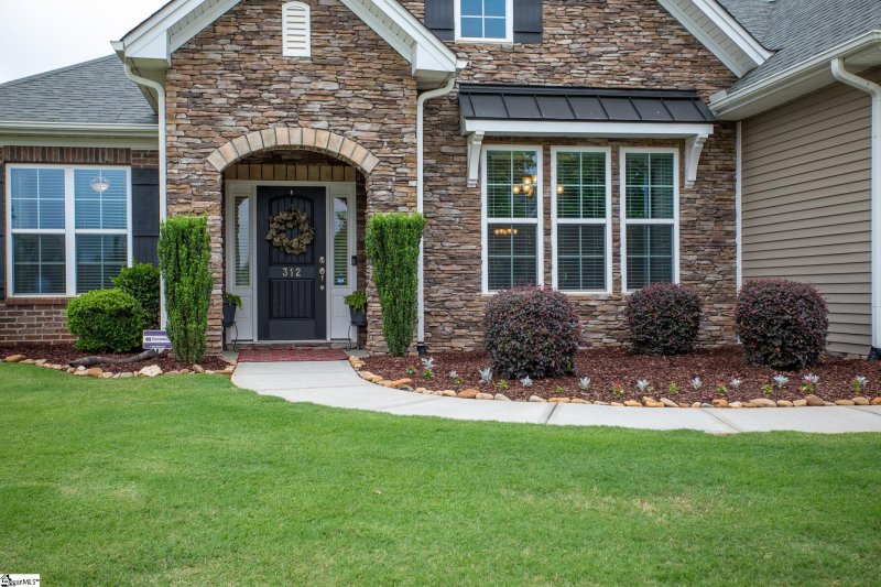 Property image 2 at 312 Scotts Bluff Drive, Simpsonville, SC 29681