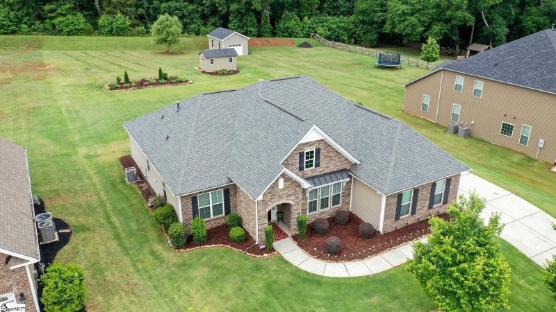 Property image 4 at 312 Scotts Bluff Drive, Simpsonville, SC 29681