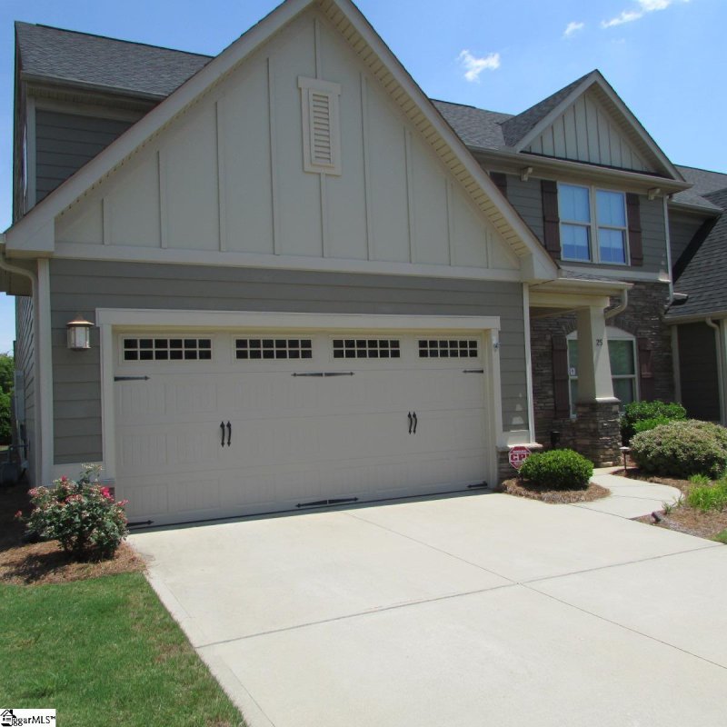 Property image 2 at 25 Hemingway Lane, Simpsonville, SC 29681