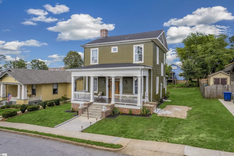 Property image 3 at 247 Hydrick Street, Spartanburg, SC 29306