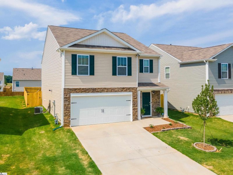 Property image 2 at 1336 Ledsham Court, Greer, SC 29651
