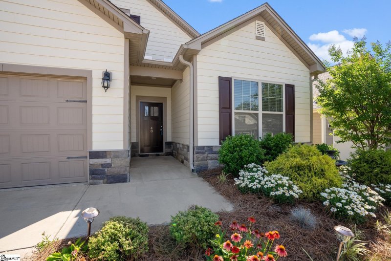 Property image 3 at 40 Noble Wing Lane, Taylors, SC 29687