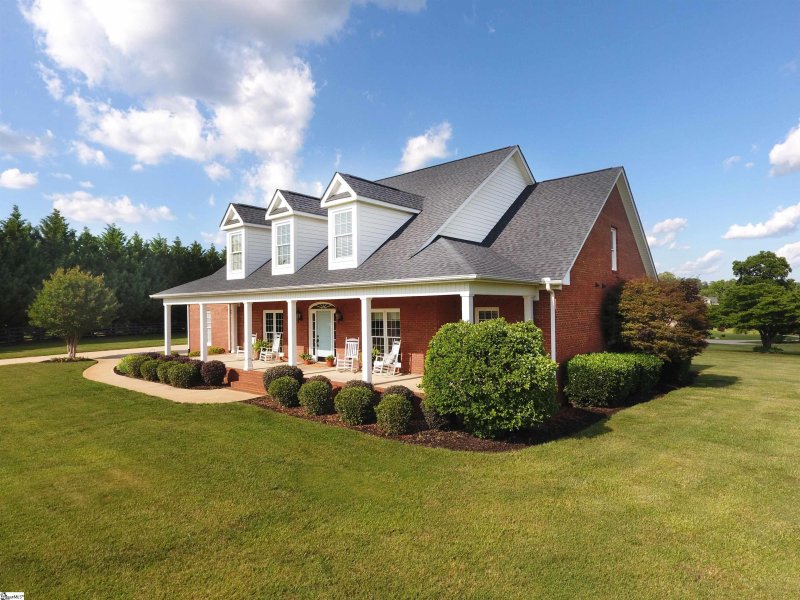 Property image 3 at 132 Shore Vista Lane, Greer, SC 29651