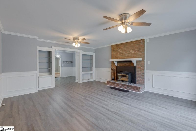 Property image 3 at 203 Sugarberry Drive, Greenville, SC 29615