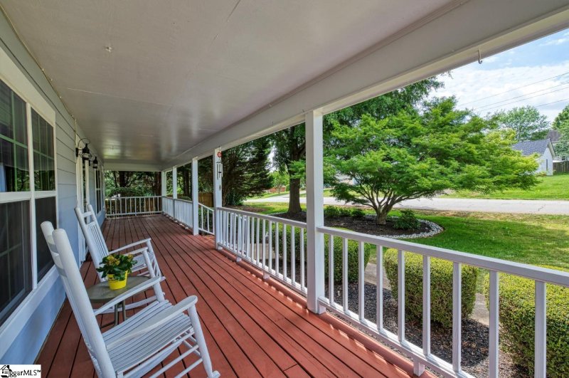 Property image 4 at 37 OAK GROVE LAKE Road, Greenville, SC 29615-4726