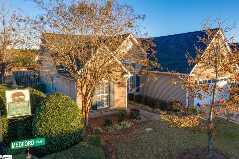 Property image 2 at 1 Medford Place, Simpsonville, SC 29681