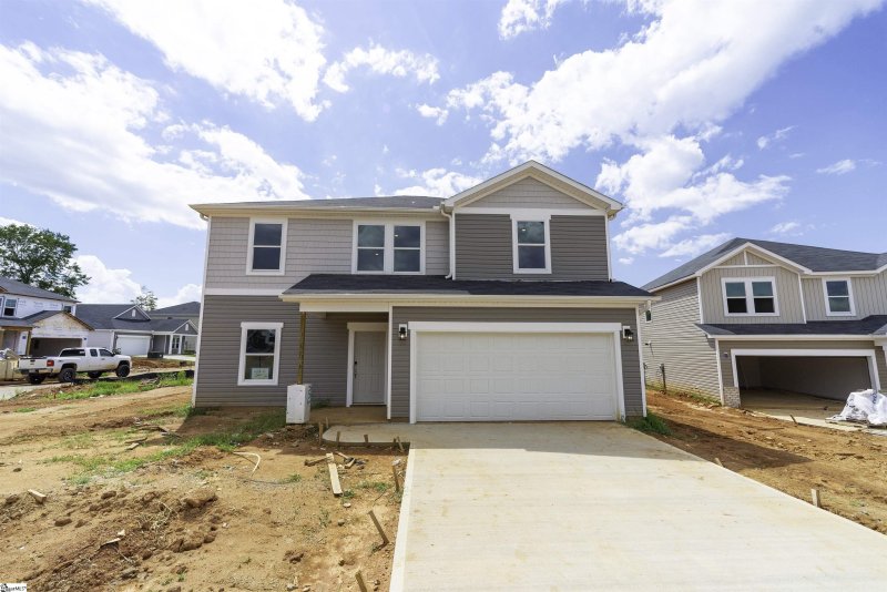 Property image 5 at 1005 Oak Glen Court, Spartanburg, SC 29303