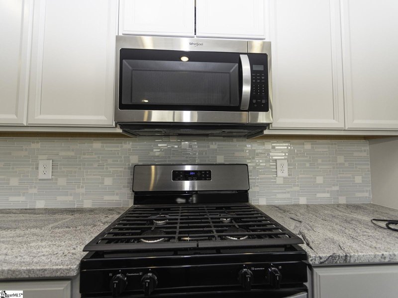 Property image 5 at 1012 Oak Glen Court, Spartanburg, SC 29303