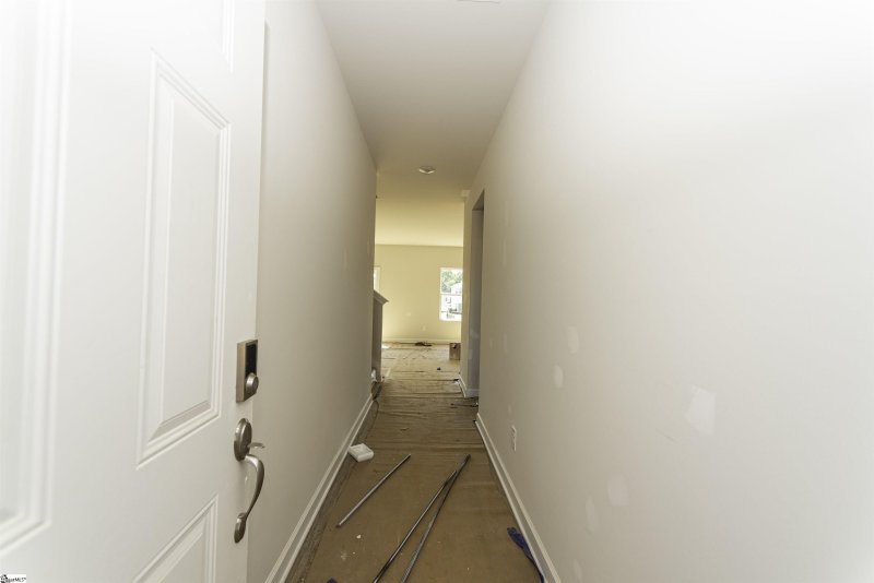 Property image 5 at 1009 Oak Glen Court, Spartanburg, SC 29303