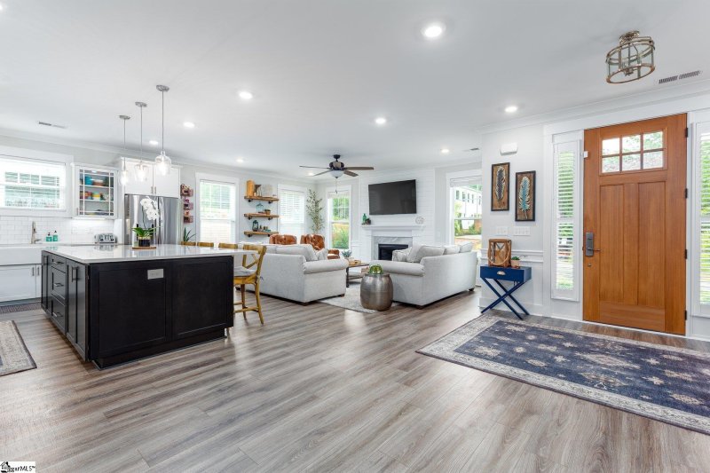 Property image 5 at 120 Pinelands Place, Travelers Rest, SC 29690