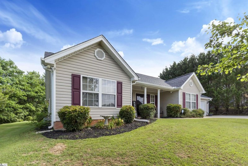 Property image 3 at 116 Baltic Avenue, Anderson, SC 29621-4292