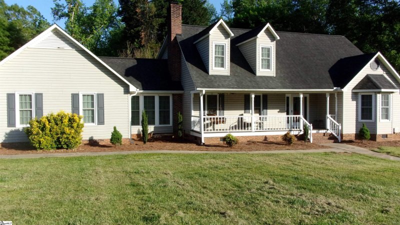 Property image 3 at 702 Huntington Road, Easley, SC 29642