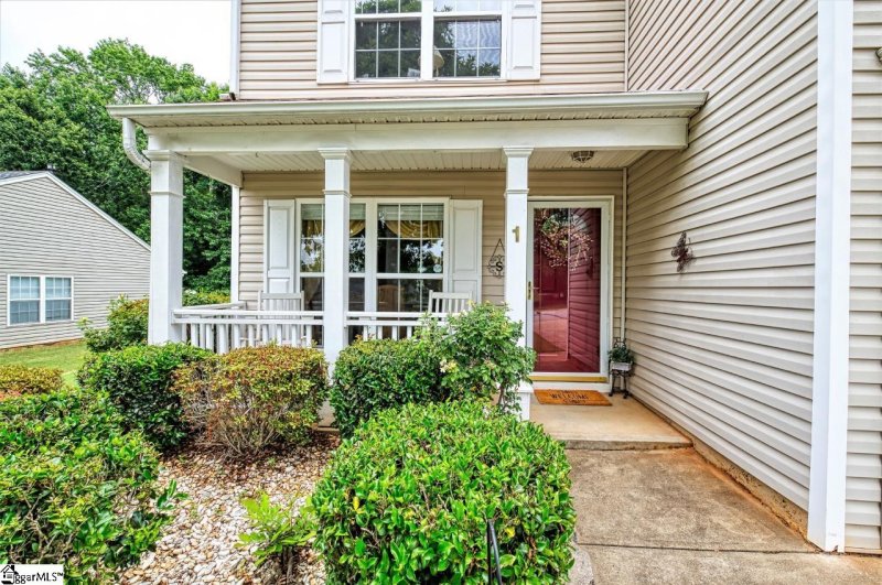 Property image 3 at 1 E Okaloosa Way, Simpsonville, SC 29680