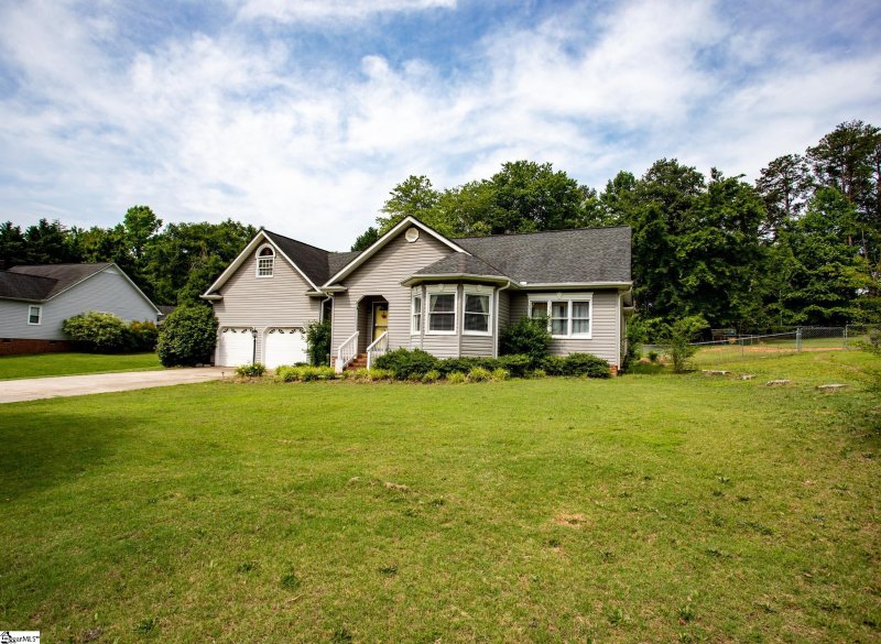 Property image 3 at 114 Fleetwood Drive, Liberty, SC 29657