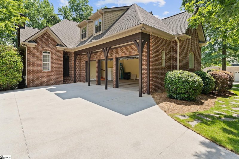 Property image 3 at 11 Legends Way, Simpsonville, SC 29681