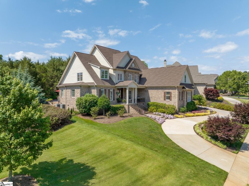 Property image 3 at 206 Glen Abbey Way, Greer, SC 29650