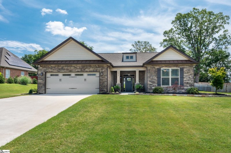 121 Floyd Meadow Drive