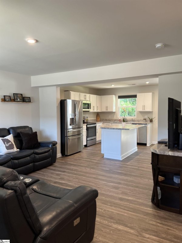 Property image 3 at 513 Hampton Townes Drive, Greenville, SC 29617