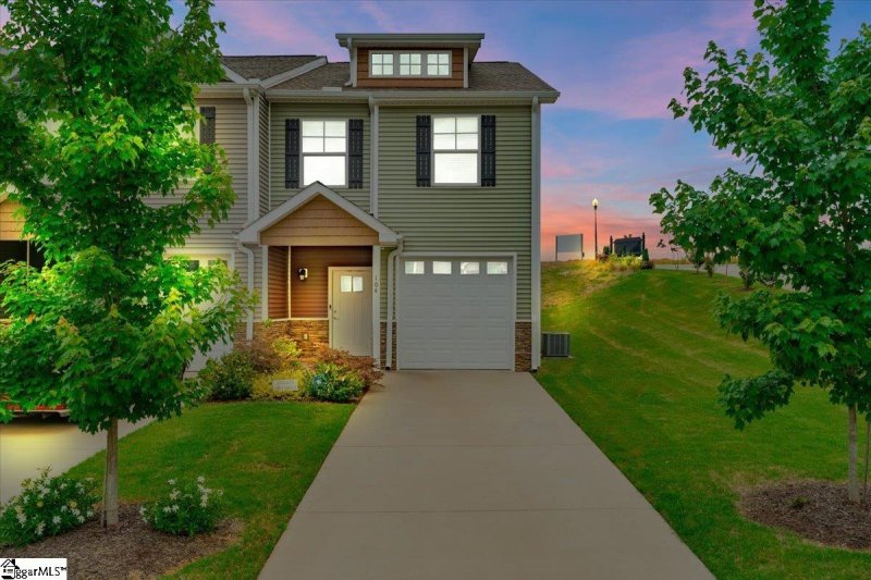 Property image 2 at 104 Valley Creek Drive, Boiling Springs, SC 29316