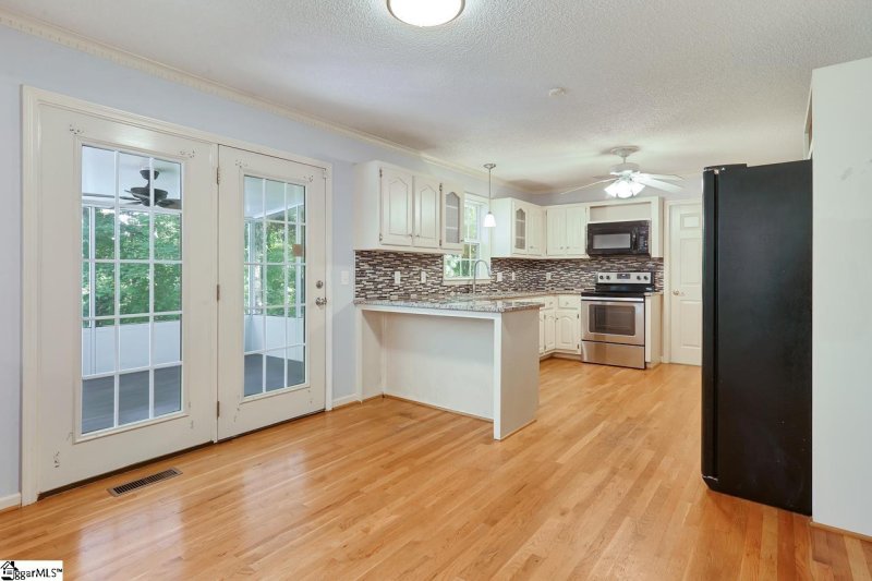 Property image 5 at 407 Foxfire Drive, Simpsonville, SC 29680