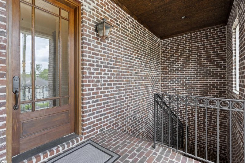 Property image 5 at 707 E McBee Avenue, Greenville, SC 29601-3026