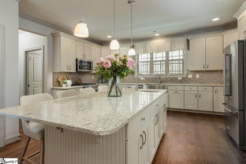 Property image 3 of 557 ASHLER Drive in Greystone Cottages, Greer, SC 29650